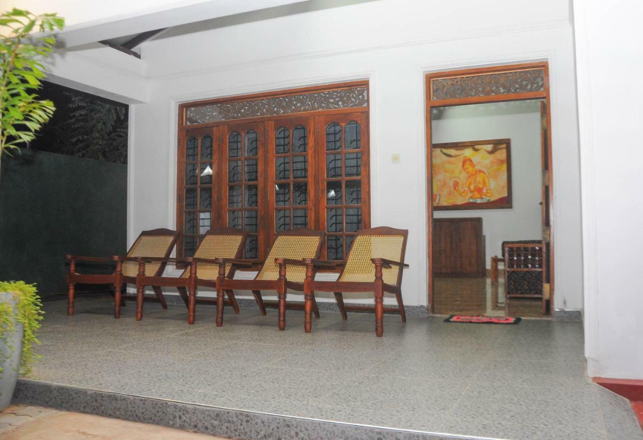 Restwell Homestay Дамбула Екстериор снимка