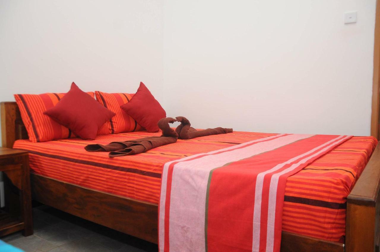 Restwell Homestay Дамбула Екстериор снимка