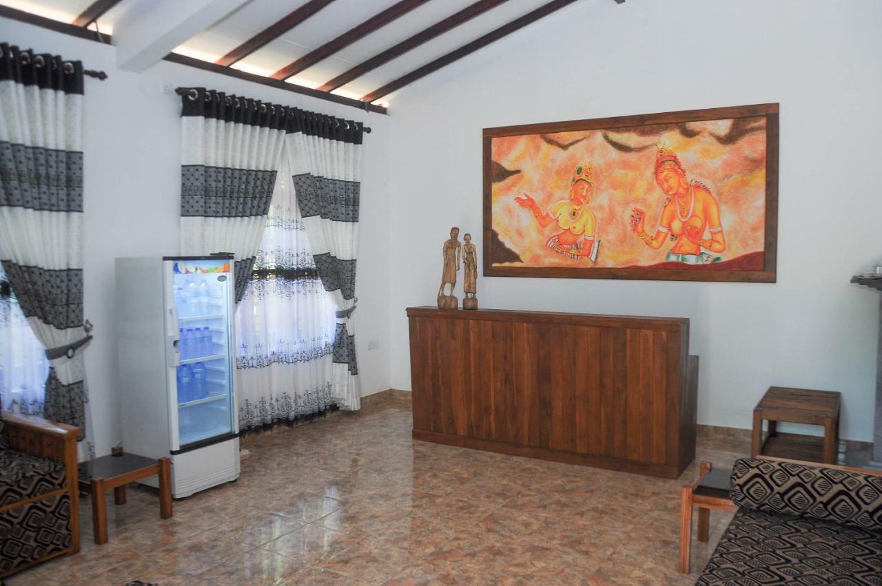 Restwell Homestay Дамбула Екстериор снимка