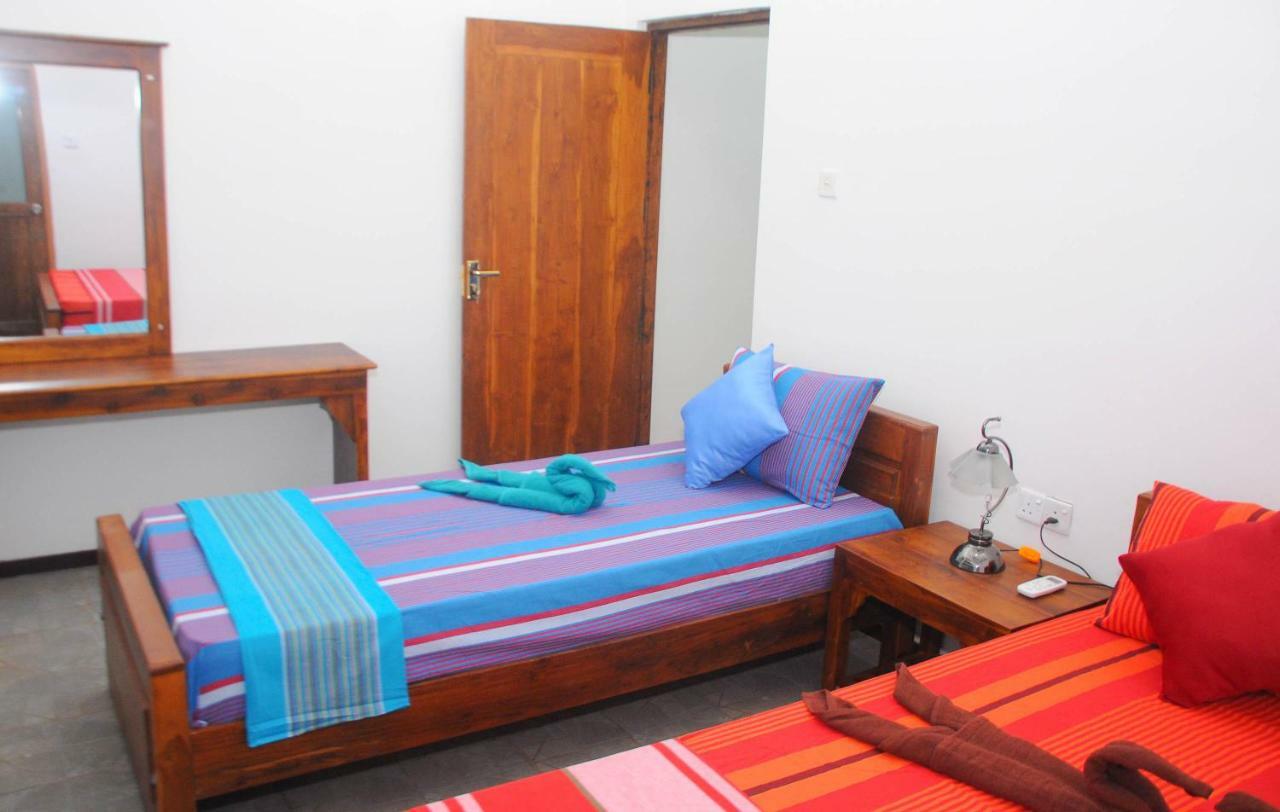 Restwell Homestay Дамбула Екстериор снимка