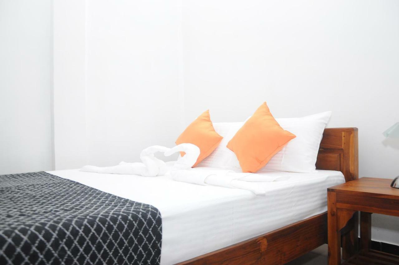 Restwell Homestay Дамбула Екстериор снимка