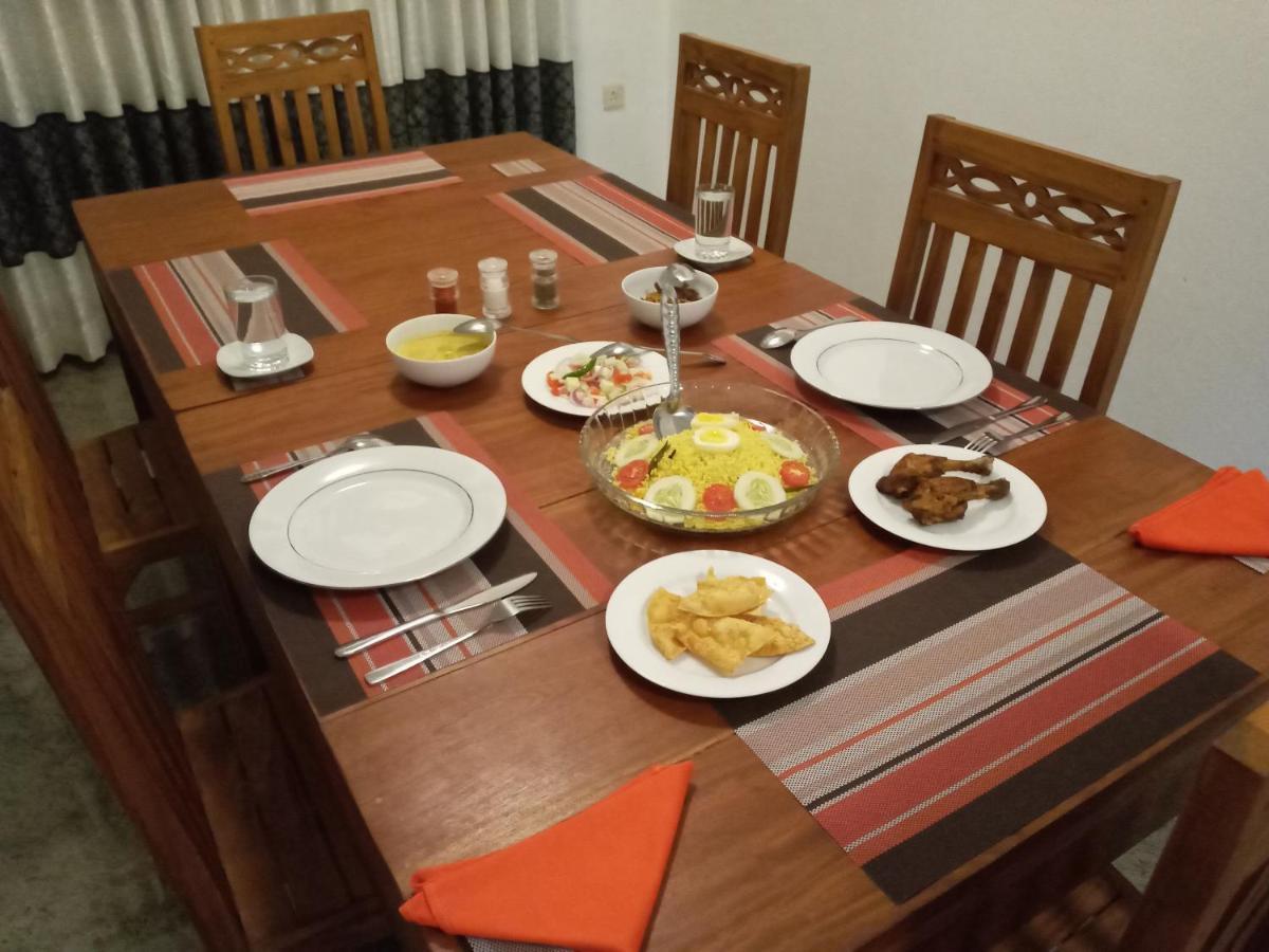 Restwell Homestay Дамбула Екстериор снимка