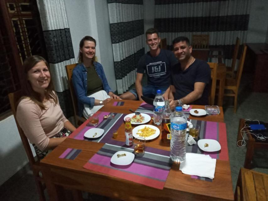 Restwell Homestay Дамбула Екстериор снимка